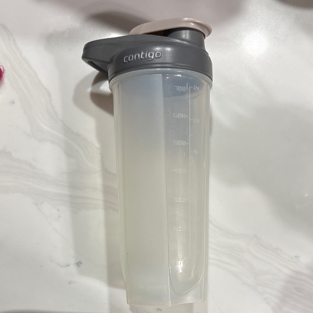 Contigo Gray and White Shaker Bottle